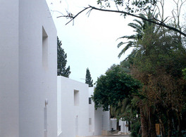 "على سفر. الهندسة المعمارية الإسبانية في العالم العربي" بفالنسيا. 