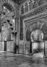 مسجد قرطبة وإرث الخلافة الأموية في دمشق: الأساطير والحقائق