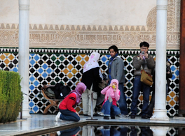 ندوة حول السياحة الحلال